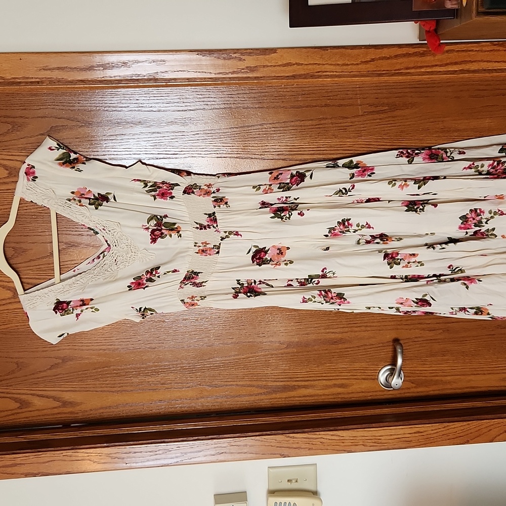 Floral flowy dress